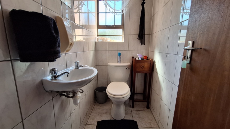 3 Bedroom Property for Sale in Dana Bay Western Cape